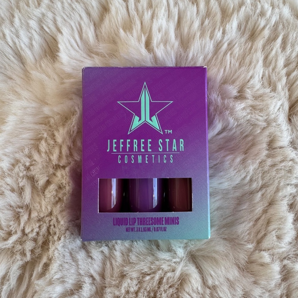 2x RARE NEW Mini Jeffree Star Liquid Lipstick - Island Btch - Picture 7 of 8